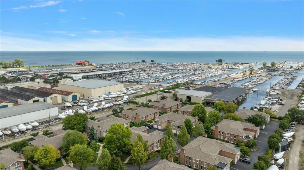 141 Windwood Pointe Road St Clair Shores City, MI 48080