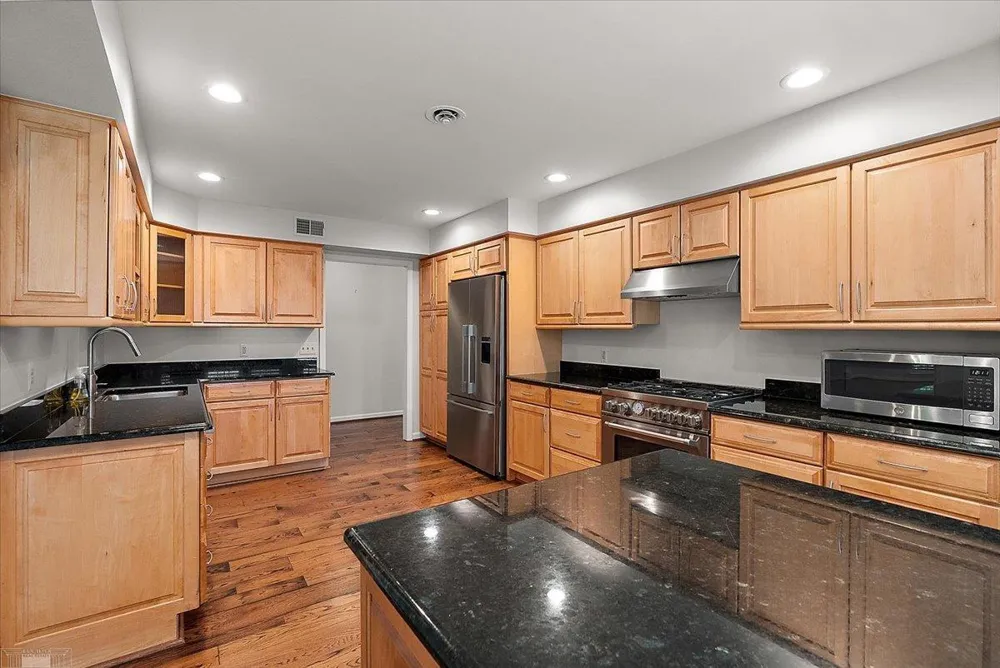 141 Windwood Pointe Road St Clair Shores City, MI 48080