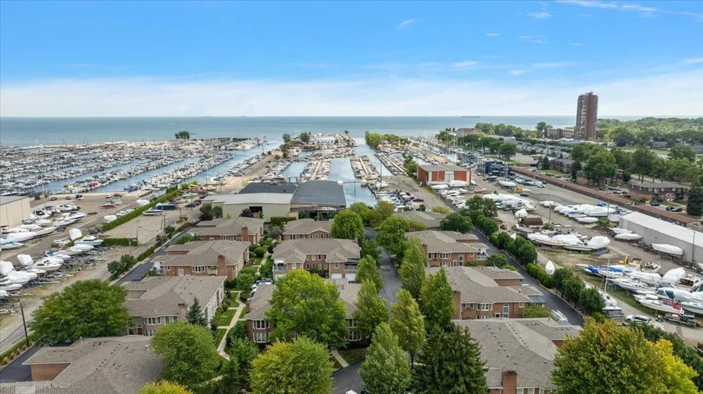 141 Windwood Pointe Road St Clair Shores City, MI 48080