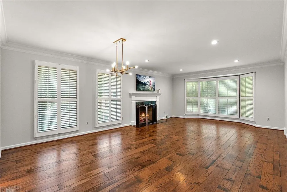 141 Windwood Pointe Road St Clair Shores City, MI 48080