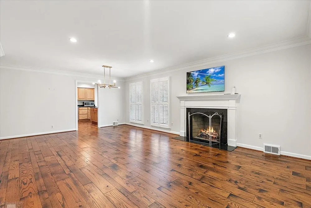 141 Windwood Pointe Road St Clair Shores City, MI 48080