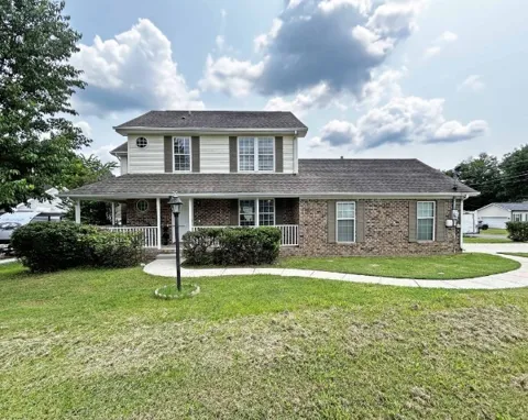 305 Wildwood Dr