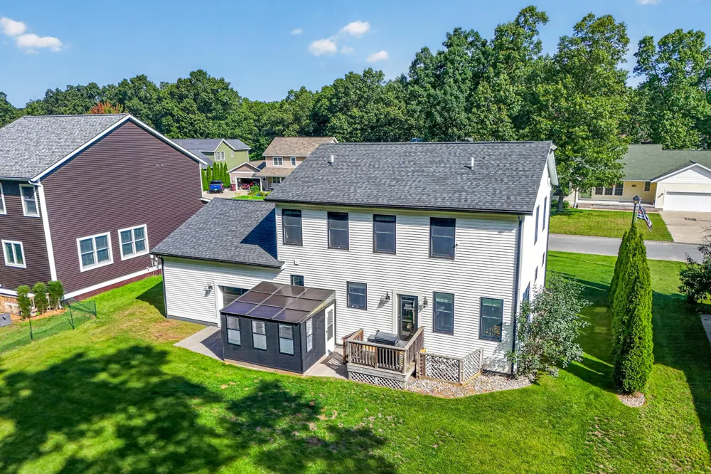 2525 Chestnut Trail Muskegon Charter Township, MI 49442