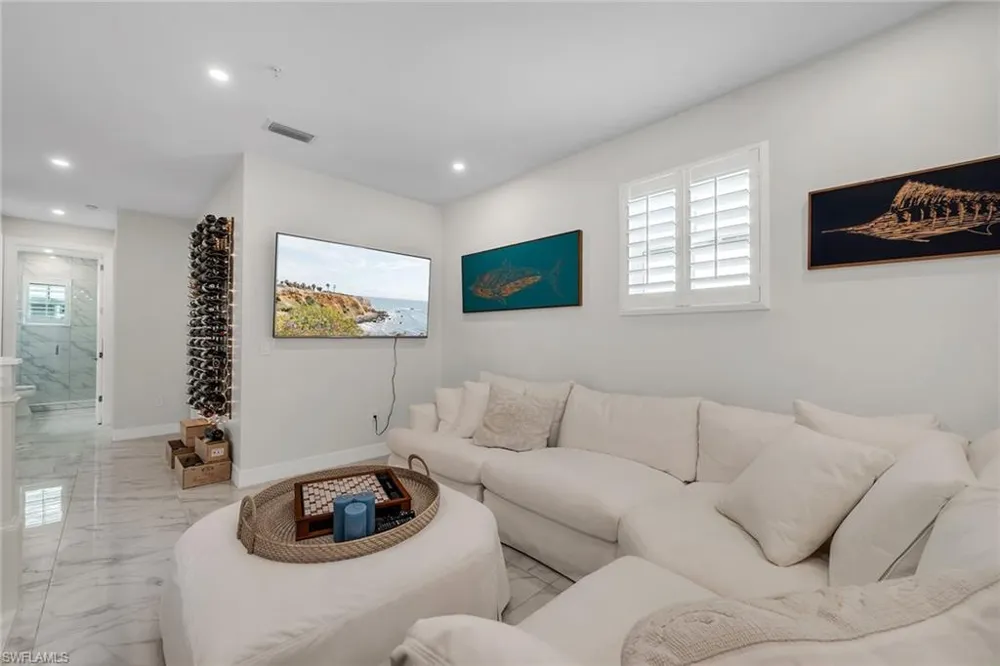 257 Indies Drive E #202 Naples, FL 34114