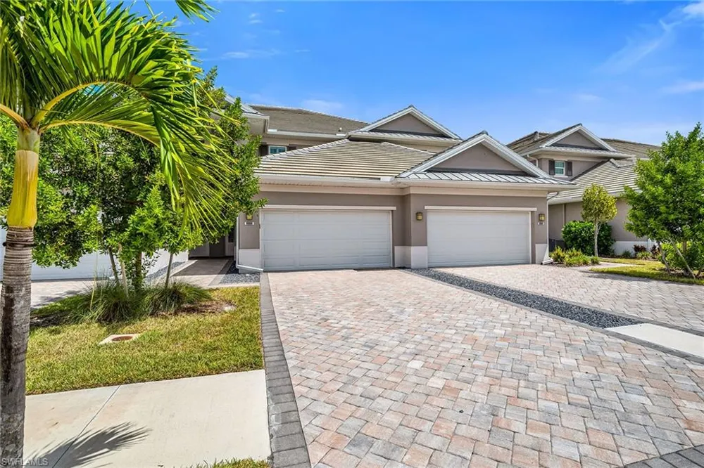 257 Indies Drive E #202 Naples, FL 34114