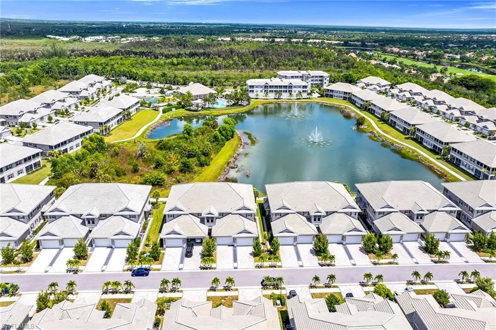 257 Indies Drive E #202 Naples, FL 34114