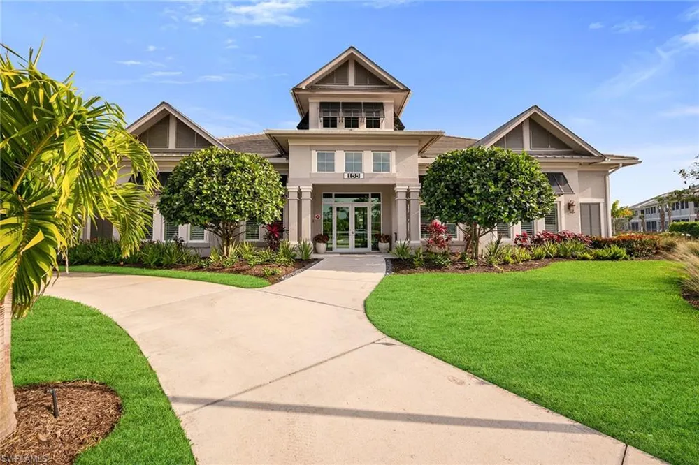 257 Indies Drive E #202 Naples, FL 34114