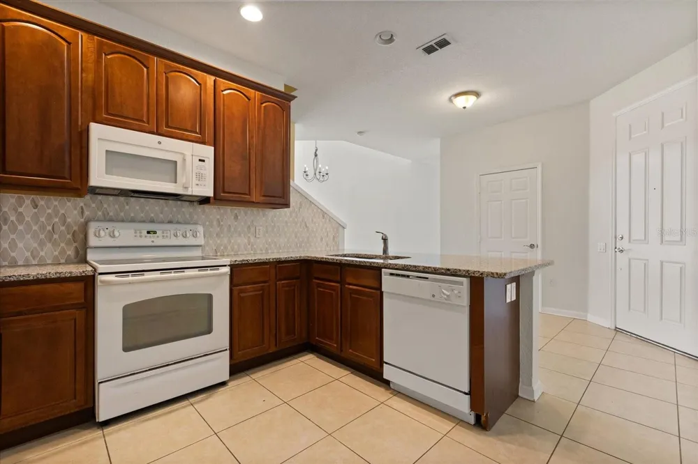 1335 SHALLCROSS AVENUE Orlando, FL 32828