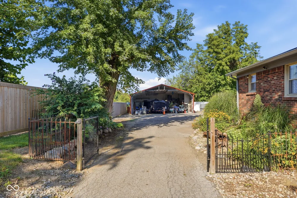 5638 Gray Road SW Indianapolis, IN 46237