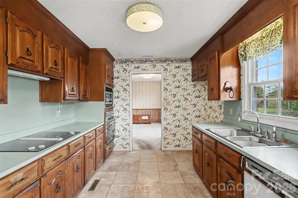 1018 Rembrandt Drive SW Concord, NC 28027