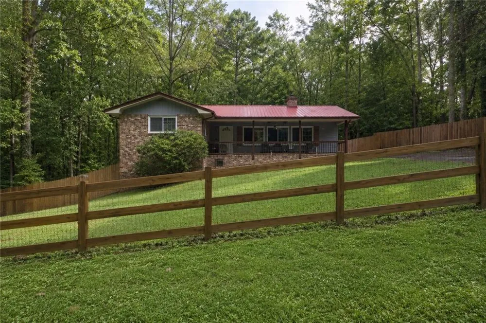 1552 Todd Lane SW Lilburn, GA 30047