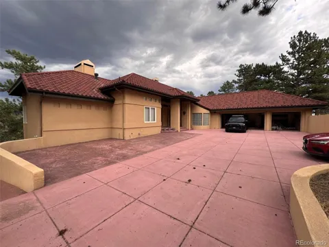 935 Castle Ridge Road