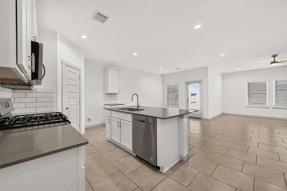 4015 Itzle Island Court Fulshear, TX 77494
