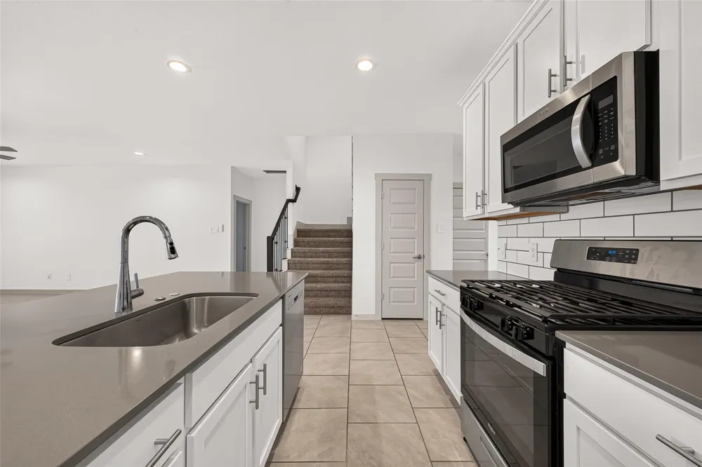 4015 Itzle Island Court Fulshear, TX 77494