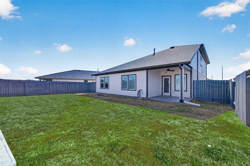 4015 Itzle Island Court Fulshear, TX 77494