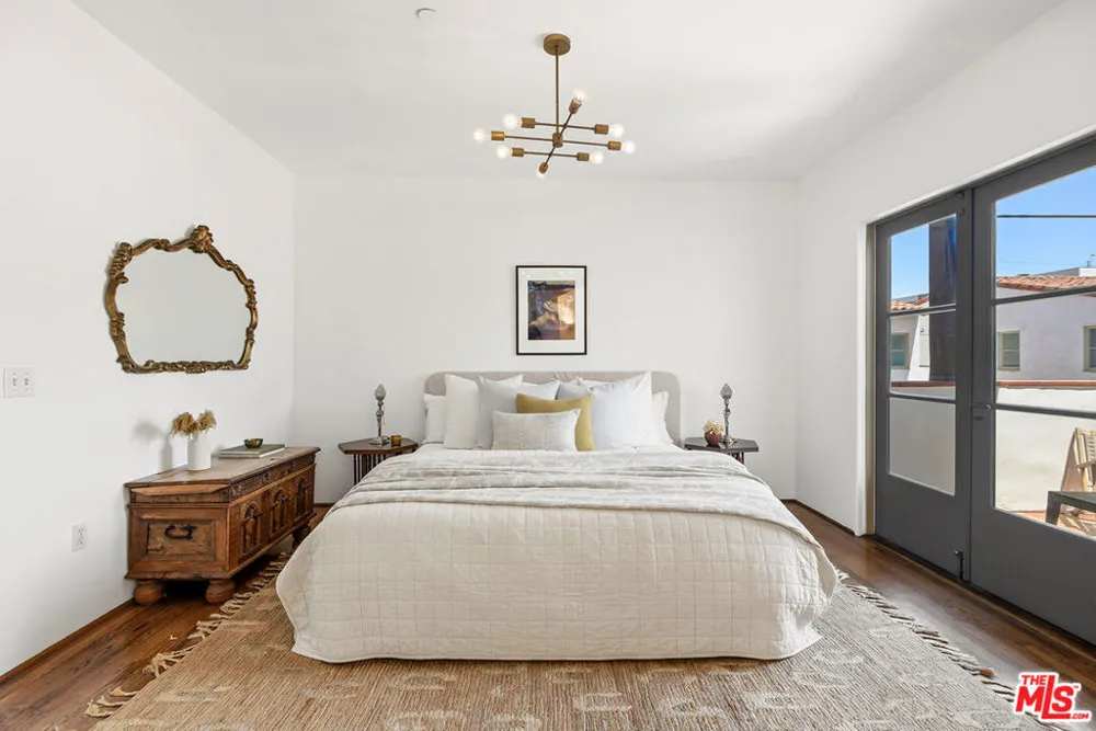 1414 Harper Avenue #10 Los Angeles, CA 90046