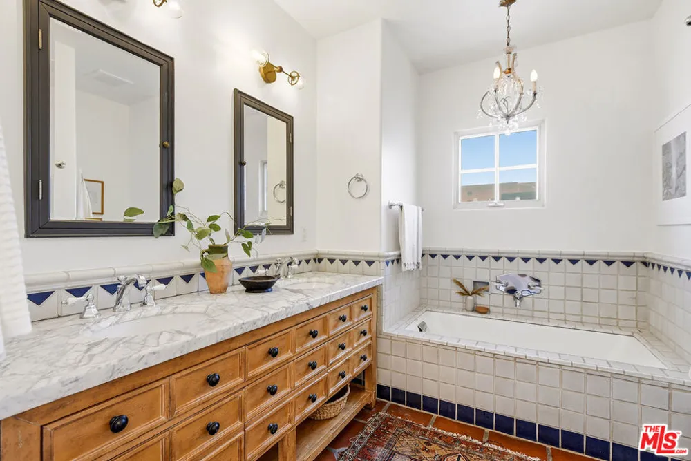 1414 Harper Avenue #10 Los Angeles, CA 90046