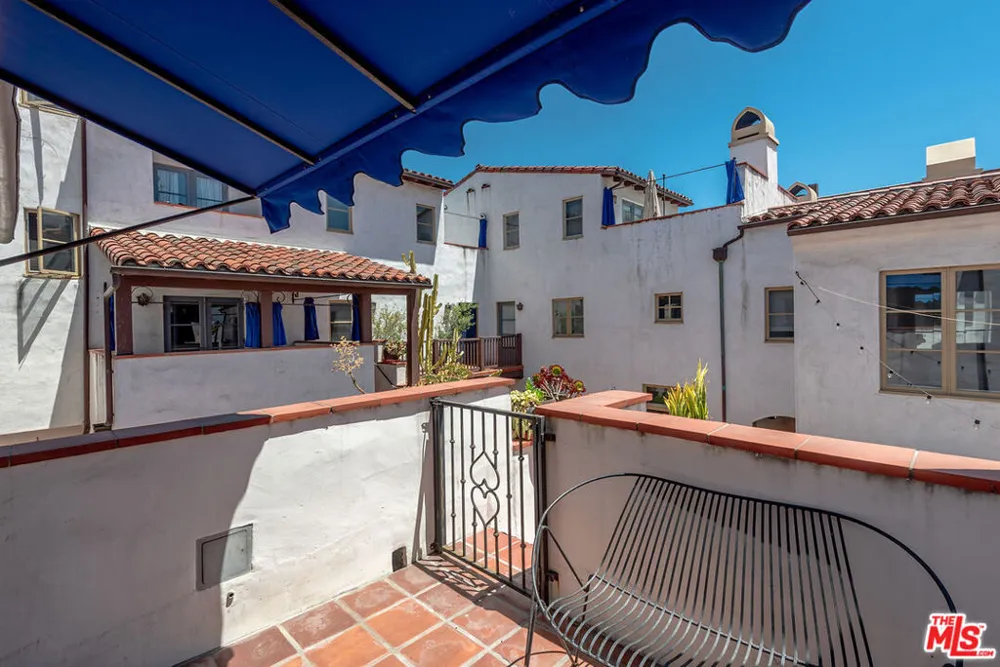 1414 Harper Avenue #10 Los Angeles, CA 90046