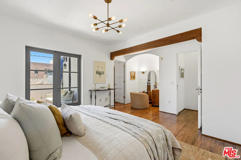 1414 Harper Avenue #10 Los Angeles, CA 90046
