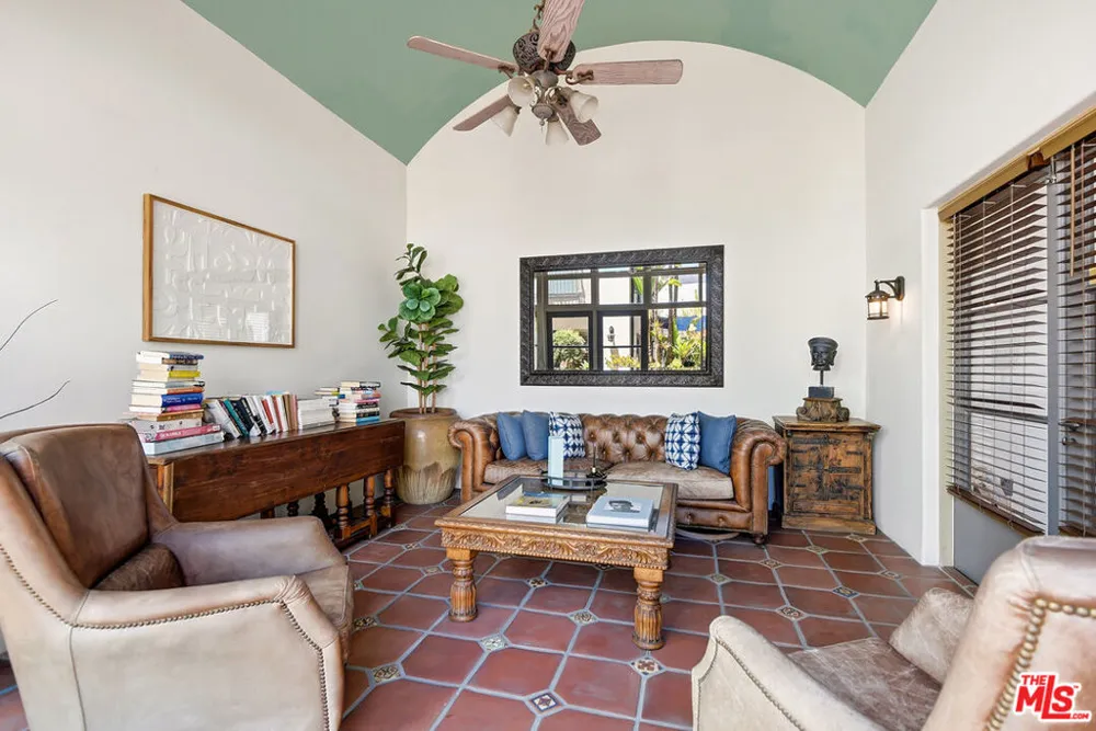 1414 Harper Avenue #10 Los Angeles, CA 90046
