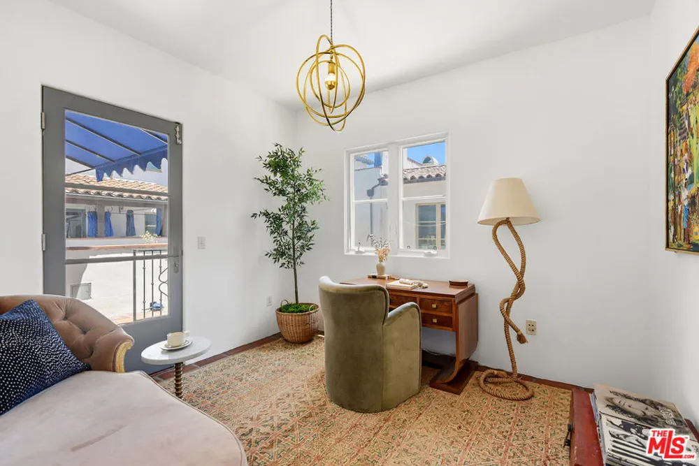1414 Harper Avenue #10 Los Angeles, CA 90046