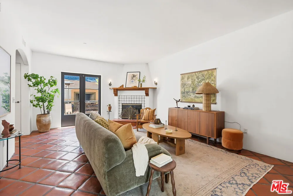 1414 Harper Avenue #10 Los Angeles, CA 90046