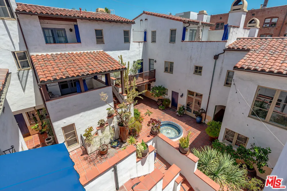 1414 Harper Avenue #10 Los Angeles, CA 90046