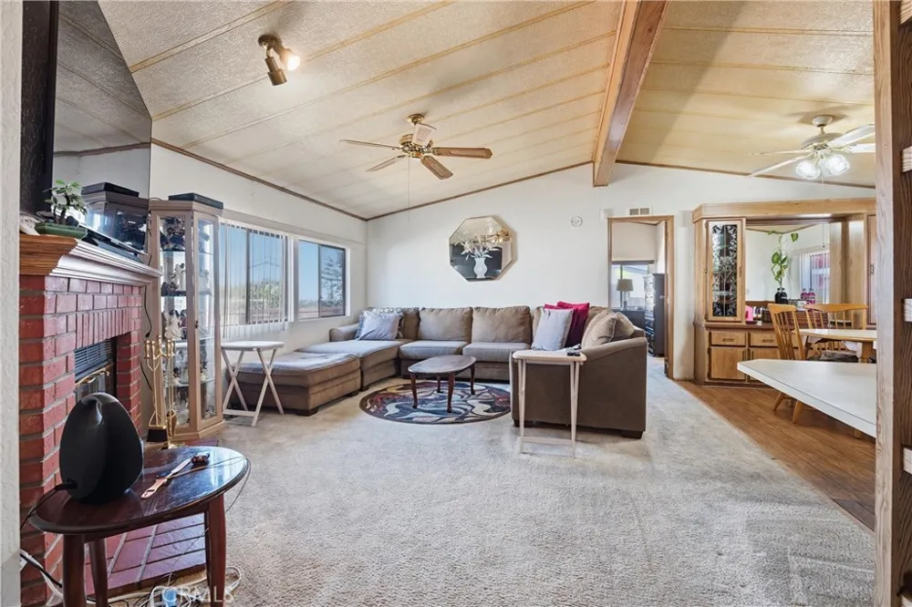 2545 E Avenue I #58 Lancaster, CA 93535