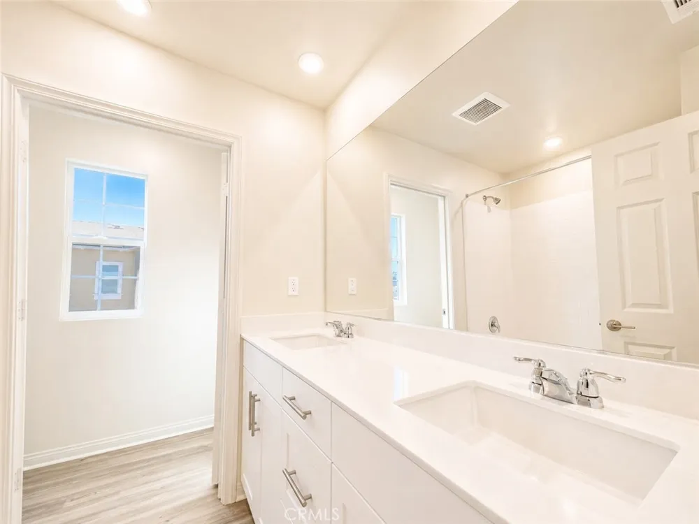 26835 James Menifee, CA 92585
