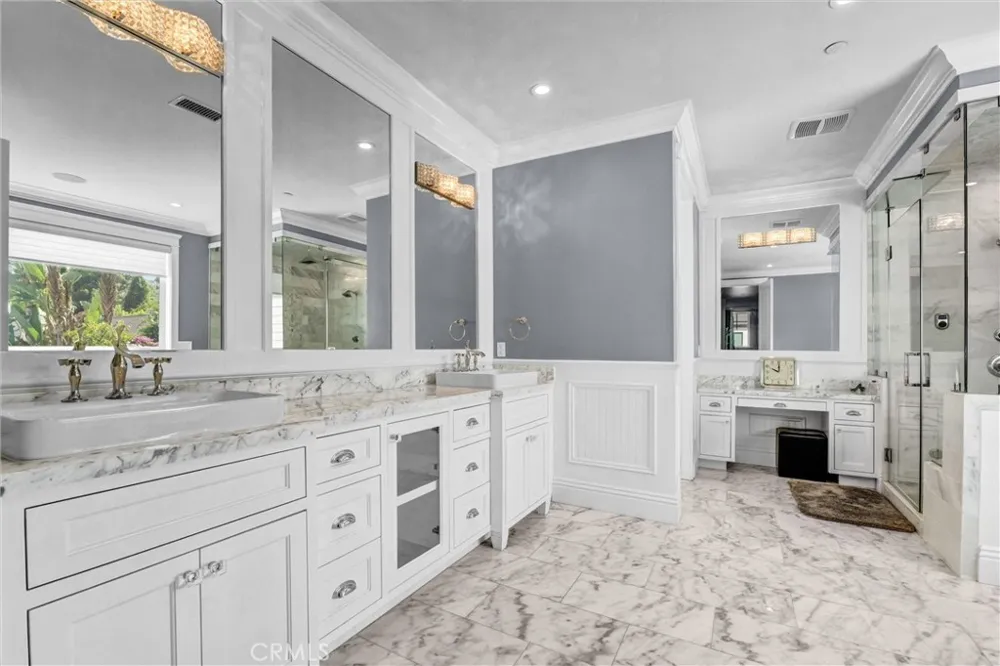 15148 Greenleaf Sherman Oaks, CA 91403