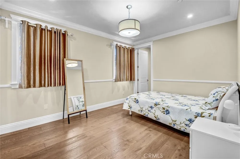 15148 Greenleaf Sherman Oaks, CA 91403