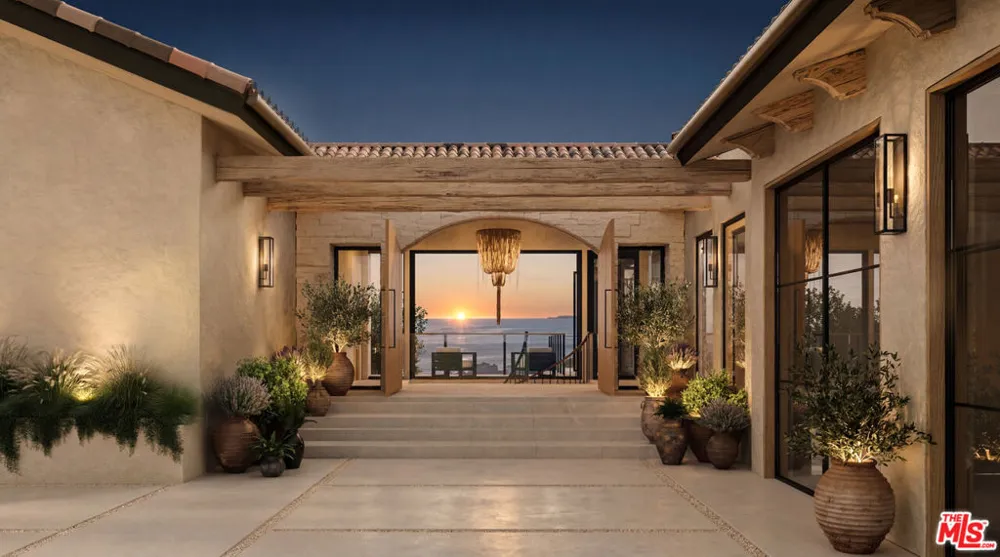 21930 Carbon Mesa Road Malibu, CA 90265