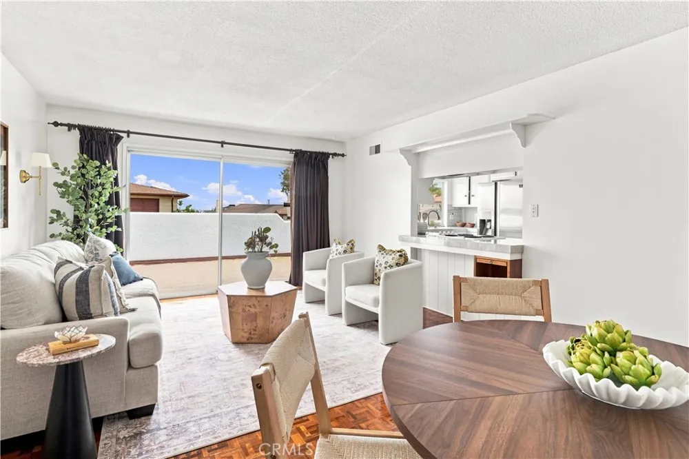 1913 Ripley Avenue Redondo Beach, CA 90278
