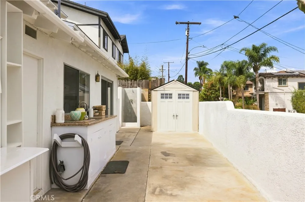 1913 Ripley Avenue Redondo Beach, CA 90278