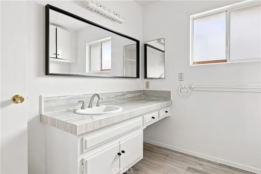 1913 Ripley Avenue Redondo Beach, CA 90278