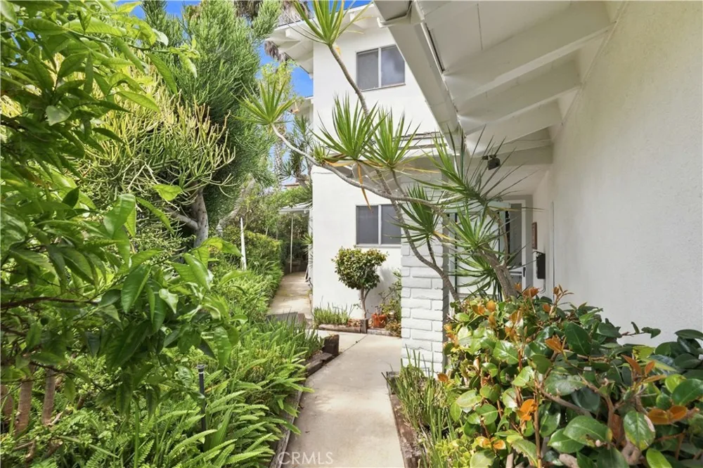 1913 Ripley Avenue Redondo Beach, CA 90278