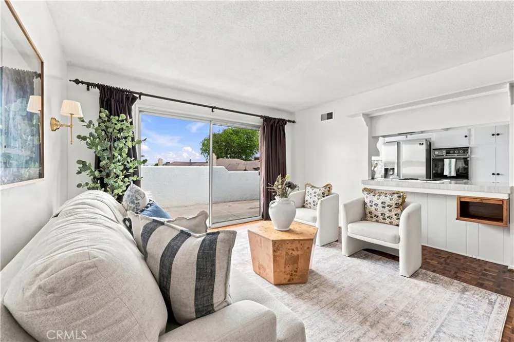 1913 Ripley Avenue Redondo Beach, CA 90278