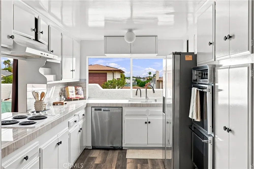 1913 Ripley Avenue Redondo Beach, CA 90278