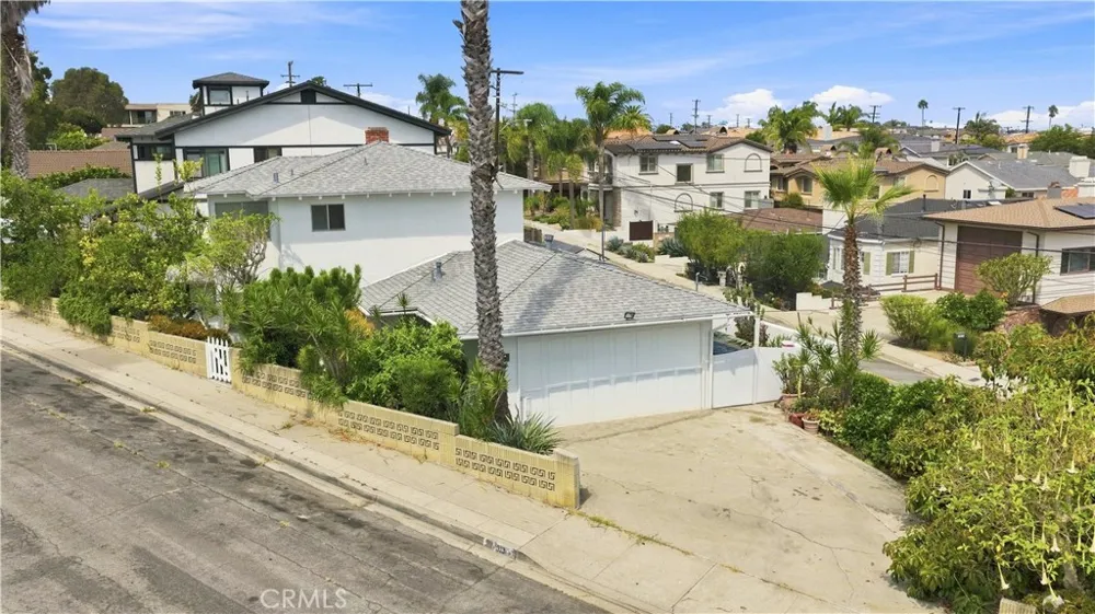 1913 Ripley Avenue Redondo Beach, CA 90278