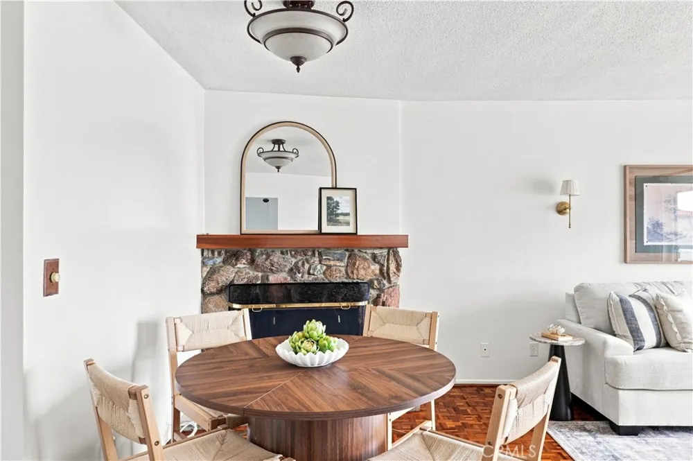 1913 Ripley Avenue Redondo Beach, CA 90278