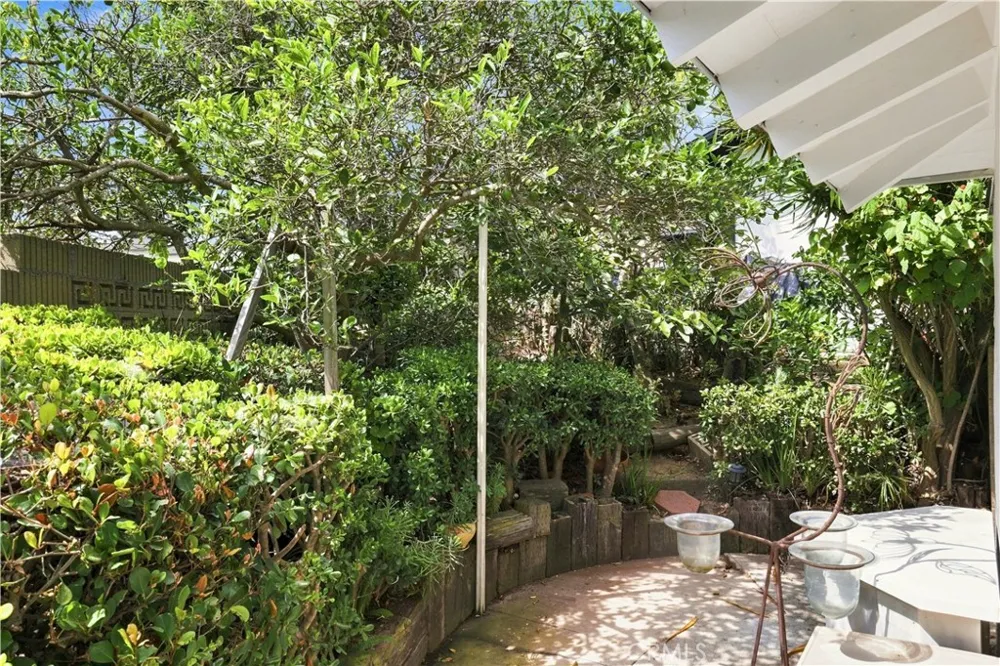 1913 Ripley Avenue Redondo Beach, CA 90278
