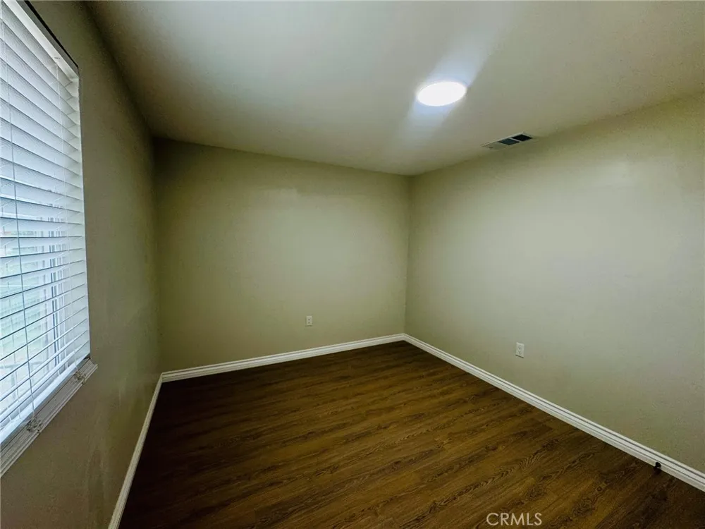 402 Mary Street Bakersfield, CA 93252