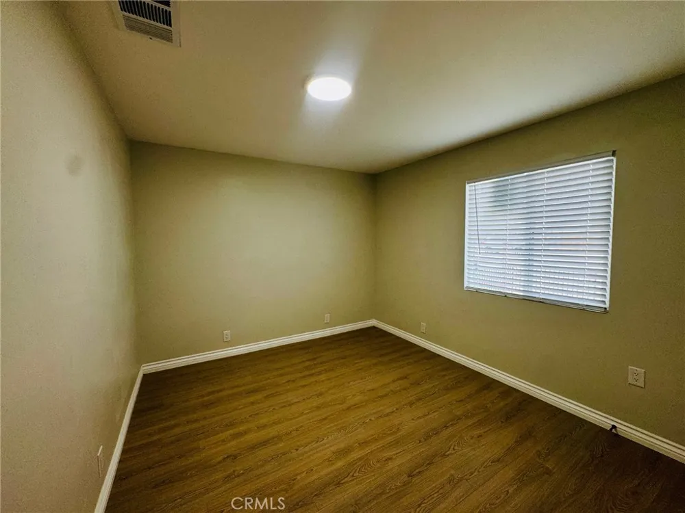 402 Mary Street Bakersfield, CA 93252
