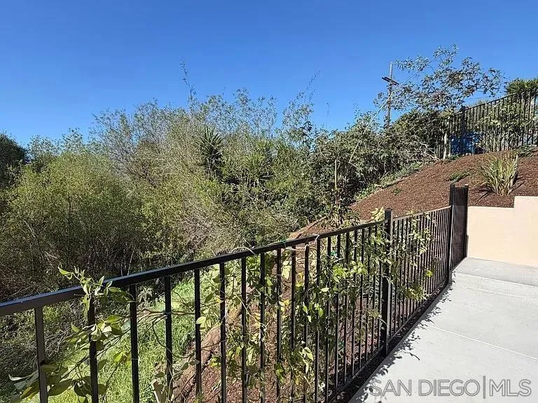 1413 Shoshone Street Oceanside, CA 92058