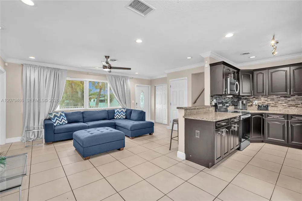 628 SW 4th St Hallandale Beach, FL 33009