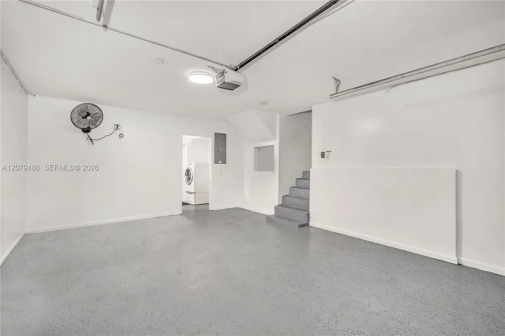 628 SW 4th St Hallandale Beach, FL 33009