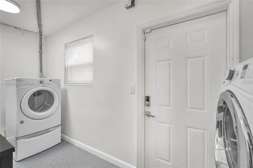 628 SW 4th St Hallandale Beach, FL 33009