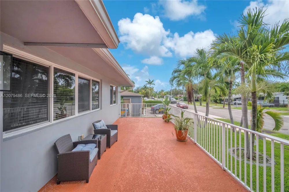 628 SW 4th St Hallandale Beach, FL 33009