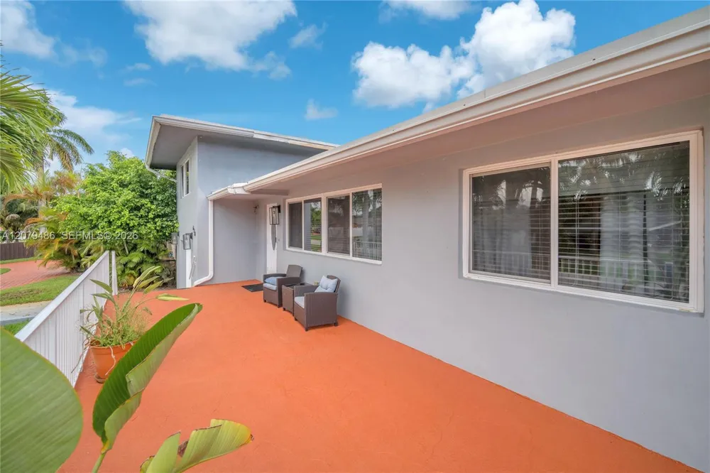 628 SW 4th St Hallandale Beach, FL 33009