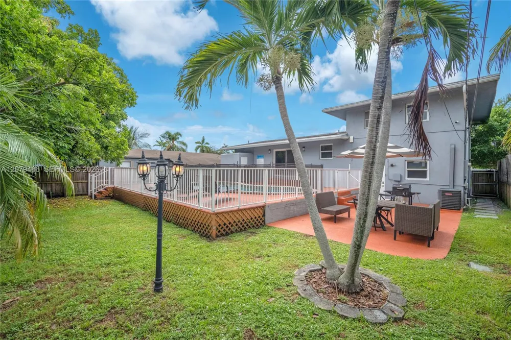 628 SW 4th St Hallandale Beach, FL 33009